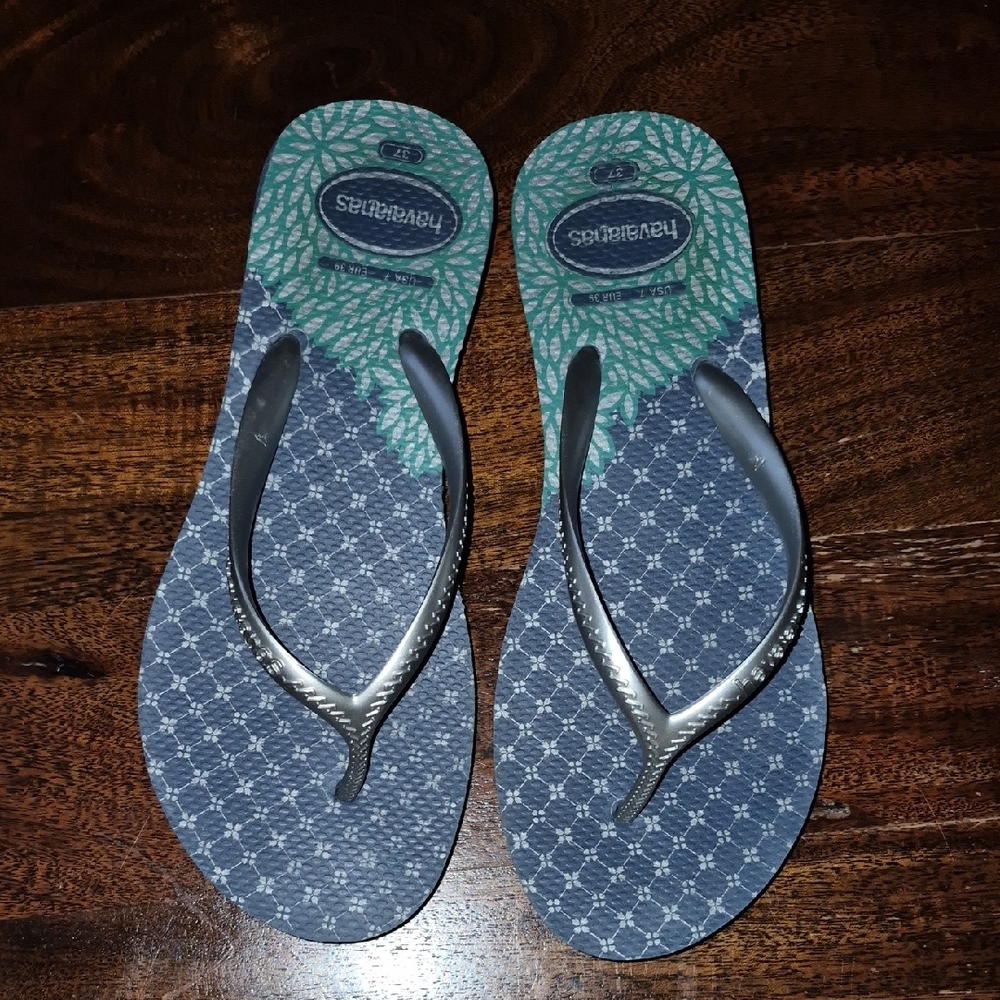 Havaianas Silver and Teal Flip Flops